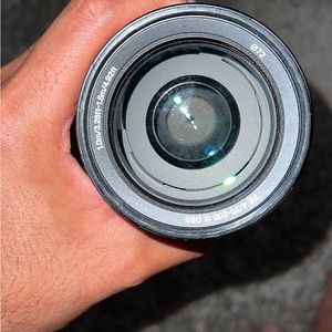 Sony E Mount 70-200 f4